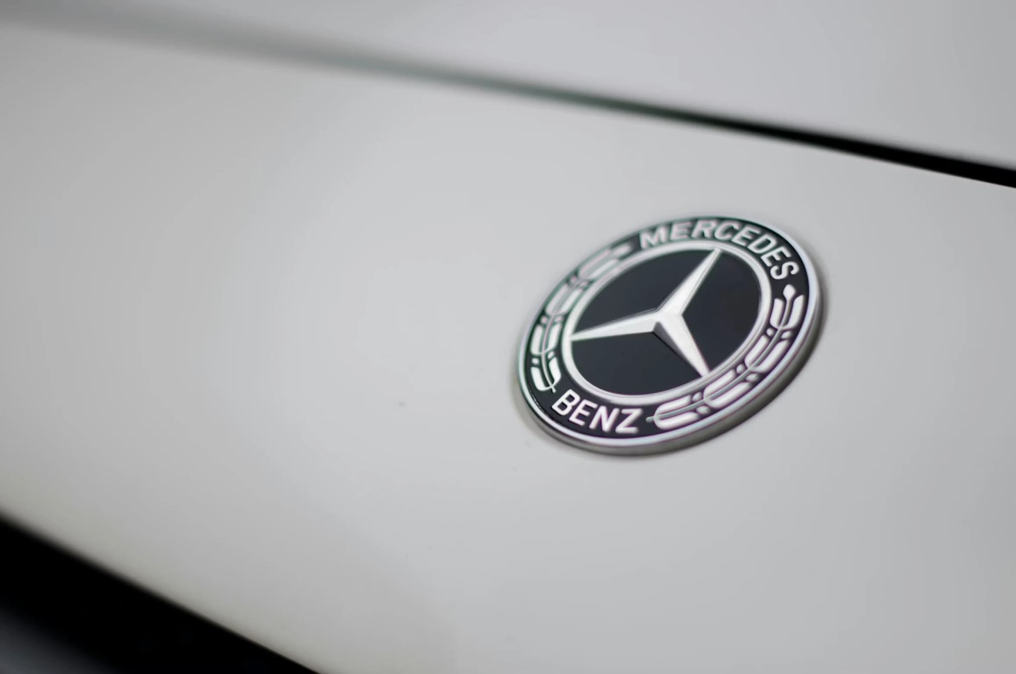 Mercedes-Benz badge